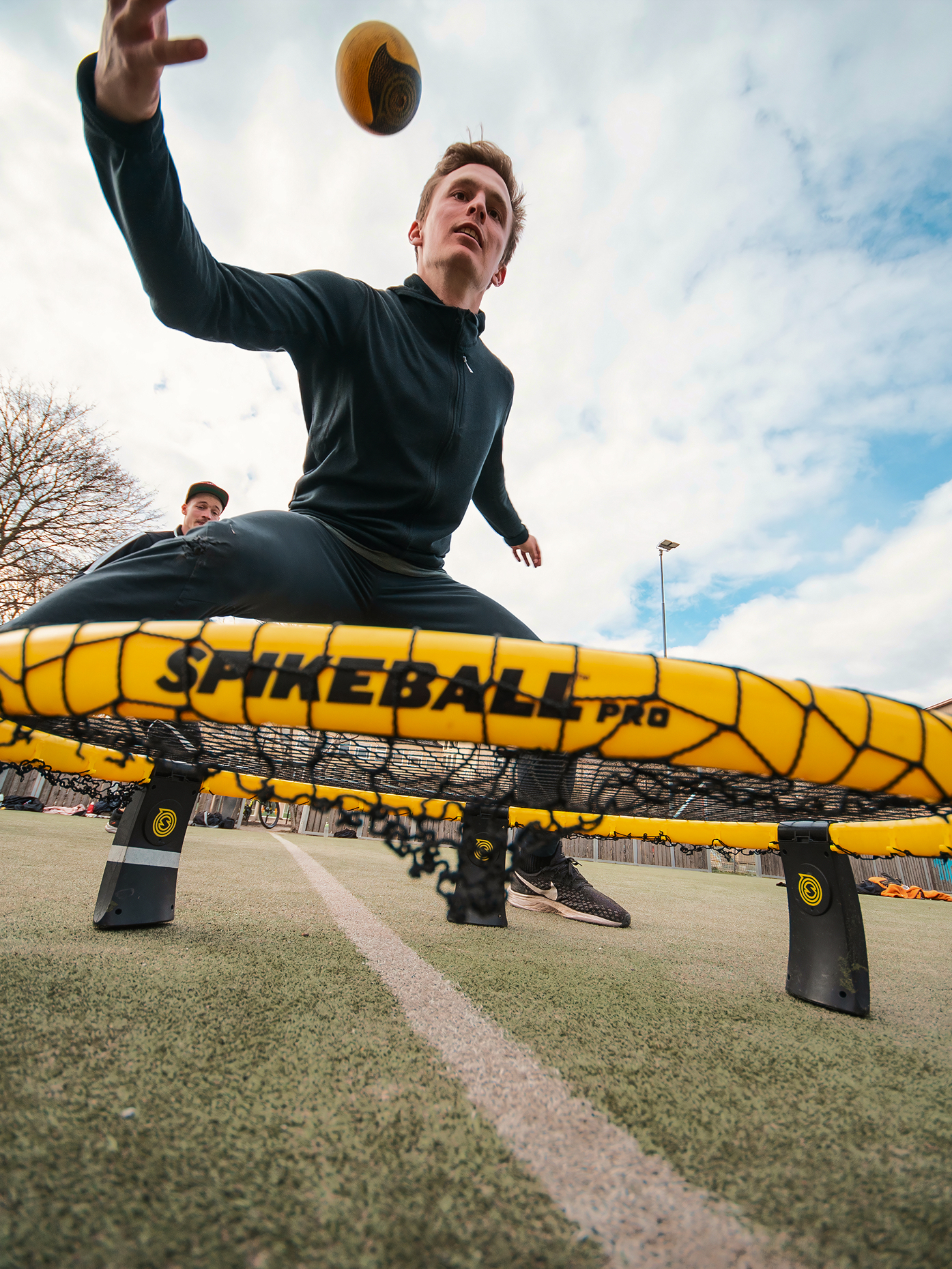 Spikeball pro player spike